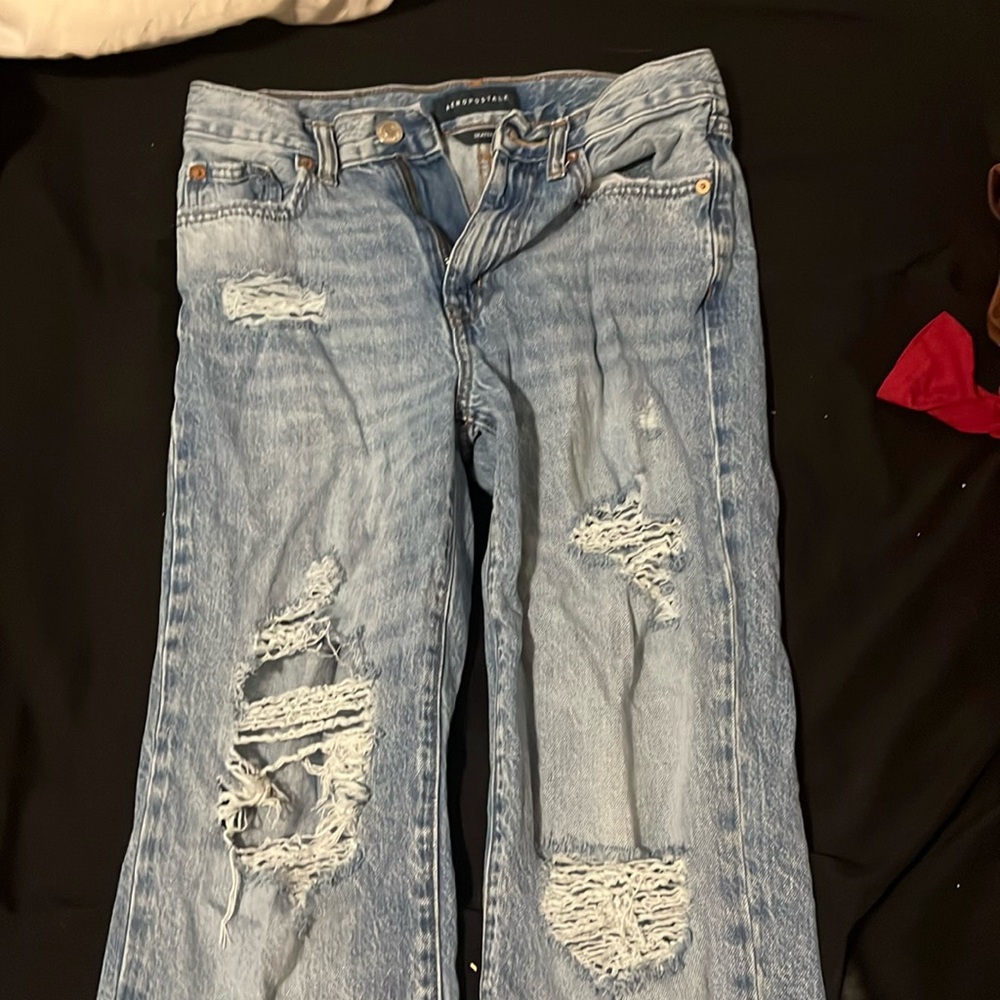 Light Wash Aeropostale Ripped Skater Jeans